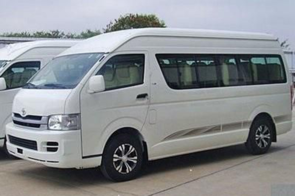 Maxi Taxi Doncaster Img (3)